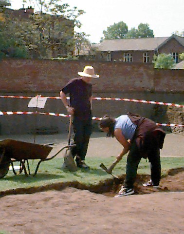 Chester amphitheatre excavation 2001